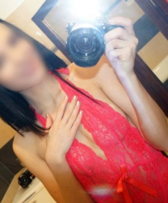 Утонченная леди ждет в гости состоятельного джентльмена. Неповторимый опыт, нежные объятия и яркие впечатления гарантированы. Со мной ты почувствуешь себя настоящим королем! 14038, 24 года