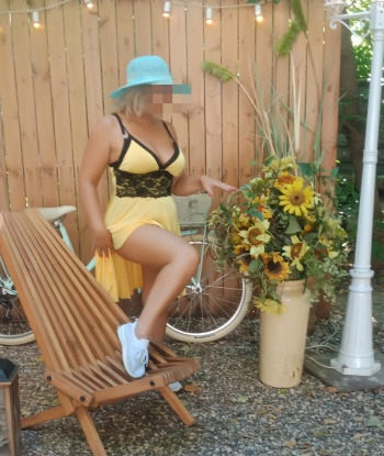 Я знаю, как доставить тебе истинное наслаждение и сделать нашу встречу незабываемой. У меня широкий спектр услуг, включая классический секс, оральный секс, эротический массаж и многое другое 😏. Со мной ты получишь максимум удовольствия и релаксации. Мои возможности безграничны, и я готова исполнить любые фантазии. У меня много отличных отзывов, которые только подтверждают мою высокую профессиональность. А что касается фото - уверяю, они полностью соответствуют реальности. Живу недалеко от Москвы, так что наша встреча будет крайне комфортной. Позвони мне прямо сейчас, и мы сможем устроить настоящую сказку в Москве 🌟 2823, 39 лет